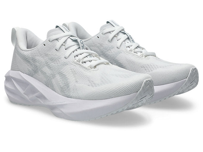 Women Novablast 5 Running Shoes