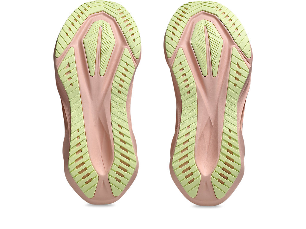 Women Novablast 5 Running Shoes